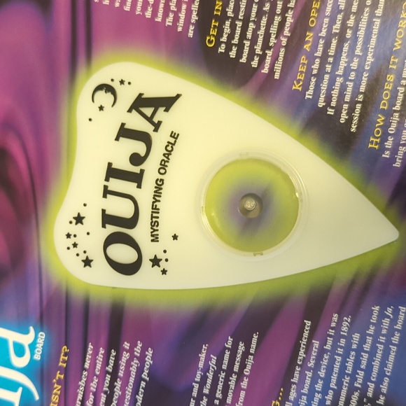 Ouija Board | Glow In The Dark - Picture 6 of 6